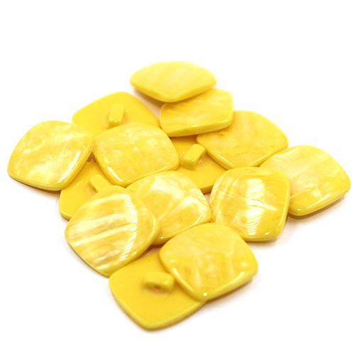 14362 Sullivans 15mm Rounded Edge Square Plastic Shank Button- Marble Effect - Yellow - 17 In A Tube