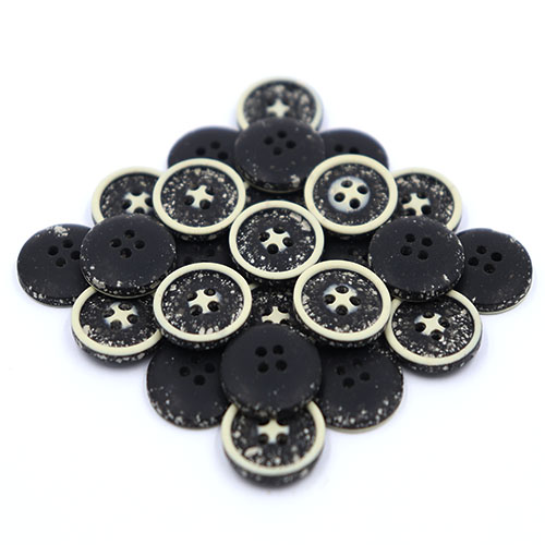 14460 Sullivans 18mm Round Plastic Button 4 Hole With Cream Border - Black - 31 In A Tube
