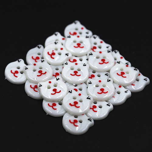 14766 Sullivans 20mm Kids Plastic Button - Two Eyed White Cat - 35 In A Tube