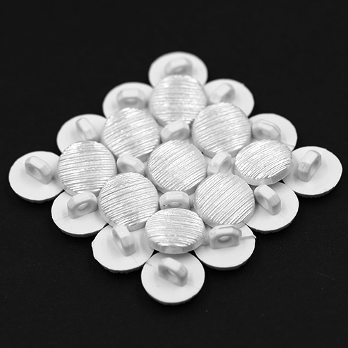 14884 Sullivans 13mm Round Plastic Shank Button With Pearl Lines - 31 In A Tube 