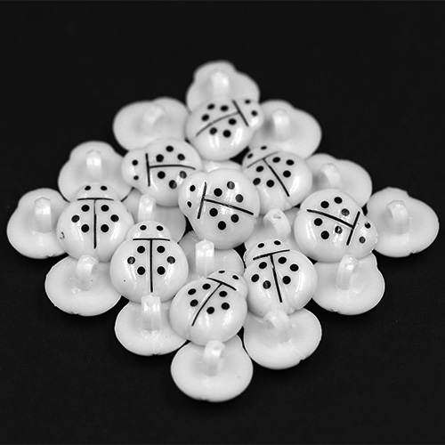 14991 Sullivans 15mm Kids Plastic Shank Button - White Beetle - 35 In A Tube