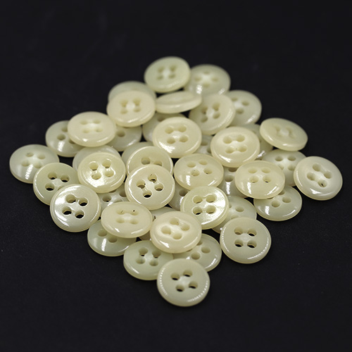 15318 Sullivans 12mm Round Plastic Button 4 Hole - Dark Cream - 45 In A Tube