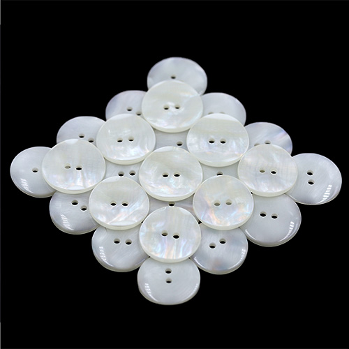 15334 Sullivans 21mm Round Plastic Pearlised Button 2 Hole - White - 30 In A Tube