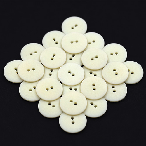 15335 Sullivans 18mm Round Plastic Opaque Button 2 Hole - Off White - 75 In A Tube