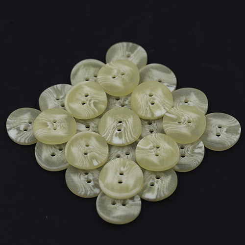 15339 Sullivans 18mm Round Plastic Button 2 Hole - Cream/opaque Swirled Pattern - 75 In A Tube