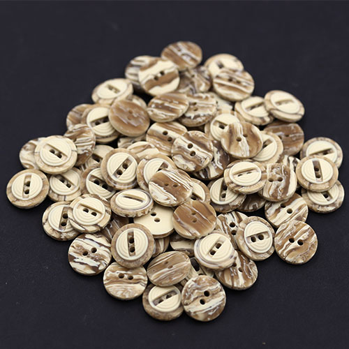 15379 Sullivans 13mm Round Plastic Button 2 Hole With Earth Toned Rim - Cream - 75 In A Tube