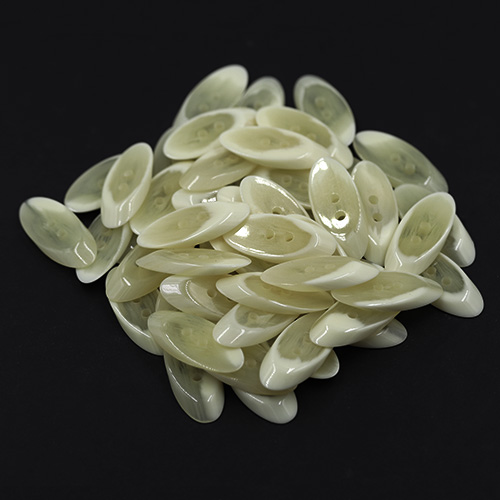 15418 Sullivans 30mm Slivered Wood Effect Plastic Button 2 Hole- Off White - 78 In A Tube