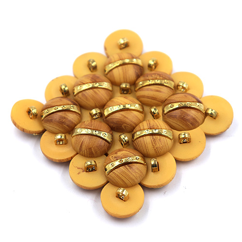15424 Sullivans 18mm Wood Effect Round Plastic Button With Middle Gold Band - 25 In A Tube