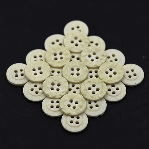 15462 Sullivans 16mm Round Plastic Button 4 Hole - Crater Effect Border - Cream - 44 In A Tube