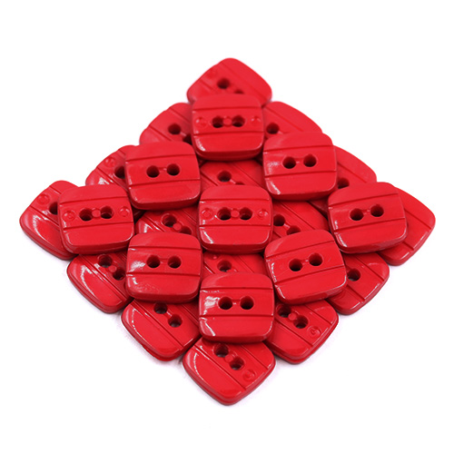 15747 Sullivans 15mm Square Plastic Button 2 Hole - Red - 49 In A Tube