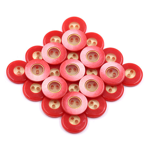 15778 Sullivans 16mm Clear Round Plastic Button 2 Hole With Block Border - Cerise - 14 In A Tube