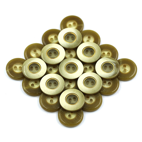 15779 Sullivans 16mm Clear Round Plastic Button 2 Hole With Block Border - Khaki - 14 In A Tube