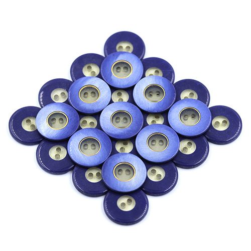 15798 Sullivans 21mm Clear Round Plastic Button 2 Hole With Block Border - Royal - Bag Of 100