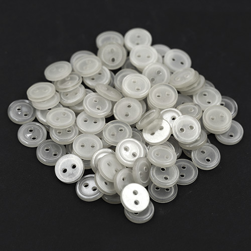 15799 Sullivans 11mm Round Plastic Button 2 Hole - Clear - 150 In A Tube