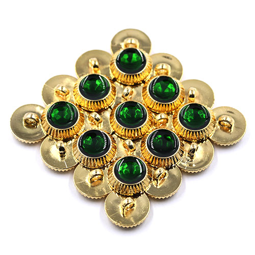 18662 Sullivans 19mm Round Plastic Button With Bottle Green Coloured Centre - Gold - 22 In A Tube 