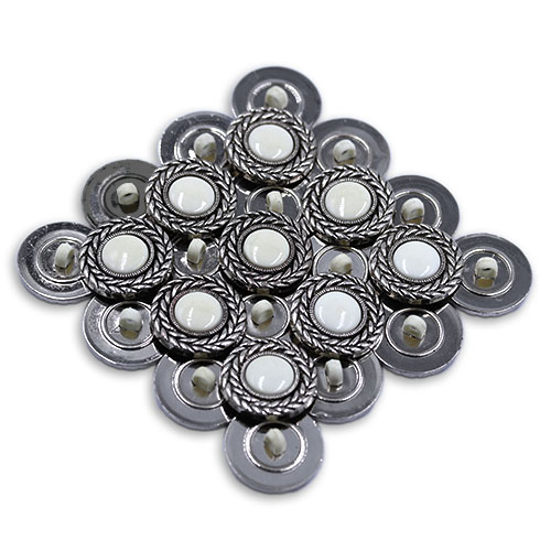 19050 Sullivans 22mm Round Plastic Button - Cream Encased By Silver Chain Pattern - 32 In A Tube