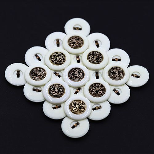 19051 Sullivans 22mm Round Plastic Button - Off-white With Bronze Filigree Inner - 34 In A Tube