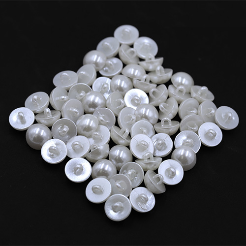 19056 Sullivans 13mm Round Pearl Plastic Button With Shank - 61 In A Tube