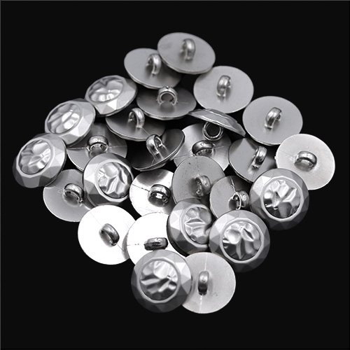 19127 Sullivans 18mm Round Plastic Button With Shank - Silver Indented Pattern - 39 In A Tube