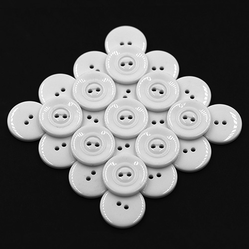 19210 Sullivans 21mm Round Plastic Button With Raised Edge - White - 55 In A Tube