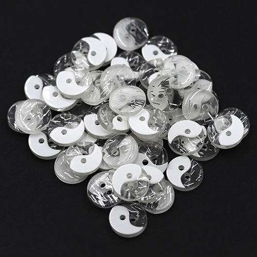 19329 Sullivans 13mm Round Plastic Button 2 Hole With Yin Yang Pattern - White/clear - 95 In A Tube