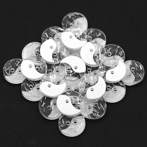 19330 Sullivans 15mm Round Plastic Button 2 Hole With Yin Yang Pattern - White/clear - 75 In A Tube