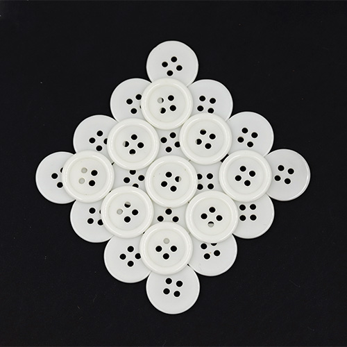 19378 Sullivans 18mm Round Plastic Buttons With Four Holes & Raised Rim - White - 75 In A Tube