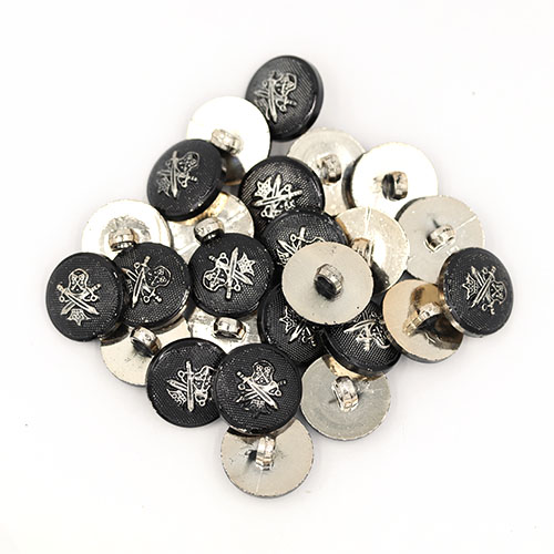 19450 Sullivans 18mm Round Plastic Shank Buttons With Crest And Studded Background - Black - 35 In A Tube