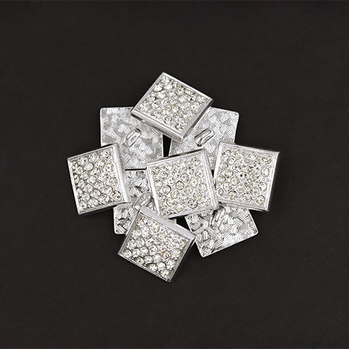 19839 Sullivans 15mm Diamonte Square Shank Button - Silver - 8 In A Tube
