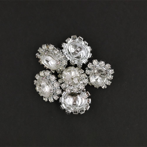 19865 Sullivans 15mm Diamonte Round Shank Button - Cluster Style - Silver - 6 In A Tube