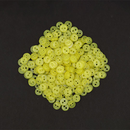 20231 Sullivans 8mm Two Hole Fish Eye Doll Plastic  Buttons - Lemon - 180 In A Tube