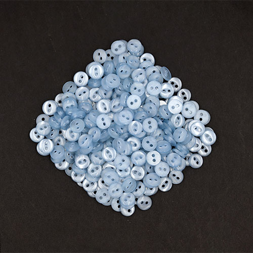 20233 Sullivans 8mm Two Hole Fish Eye Doll Plastic  Buttons - Sky - 180 In A Tube
