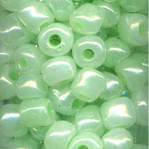29181 Seed Bead Size 6 Pearl Green