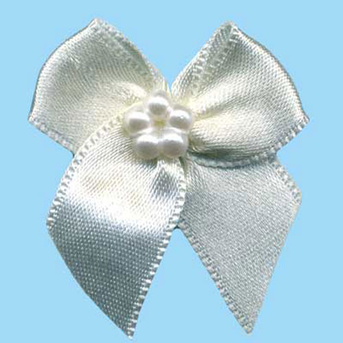 30003 Ribbon Bow 30mm Cream