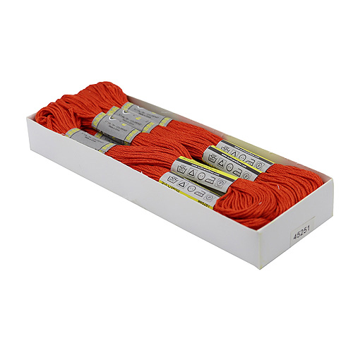 45251 Stranded Cotton 8 M Dmc 900