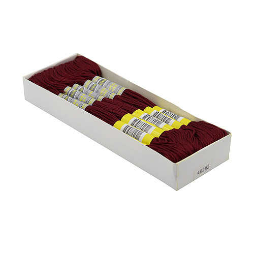 45252 Stranded Cotton 8 M Dmc 902