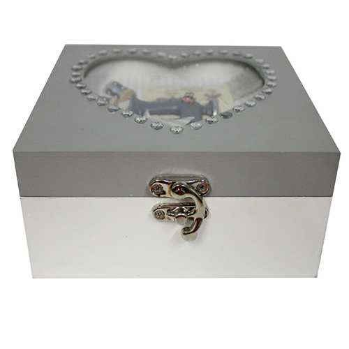 46995 Sewing Box 15x15x7.5cm Heart Grey White