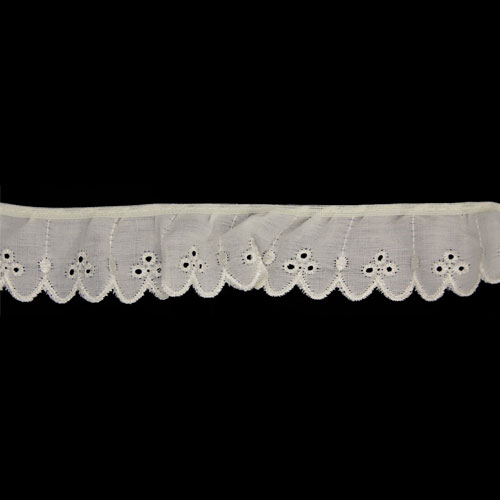 60847 Lace Cambric Frilled 32mm Cream