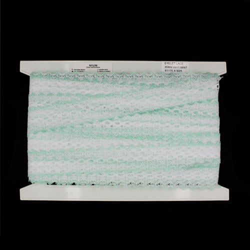 61170 Lace Eyelet 35mm White Mint