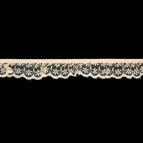 61227 Lace Nylon Frilled 20mm Peach
