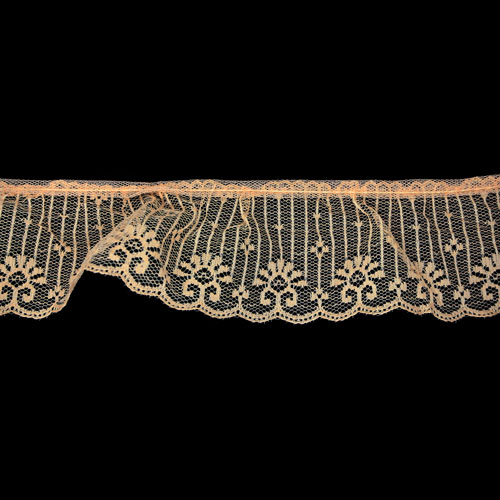 63079 Lace Nylon Frilled 60mm Peach