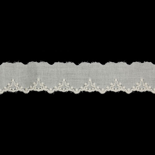 65290 Cambric Lace 30mm Dark Cream