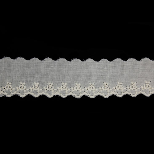 65298 Cambric Lace 30mm Dark Cream