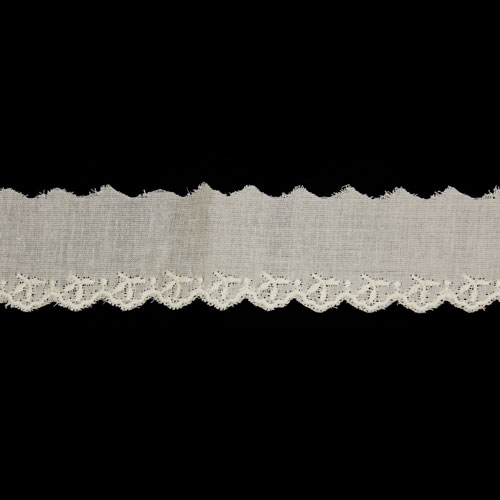 65303 Cambric Lace 30mm Dark Cream