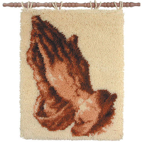 86438 Latch Hook Cushion Kit 40x40cm Hands