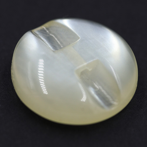 14686 Sullivans 18mm Round Plastic Button With Shank - Cream - 37 In A Tube