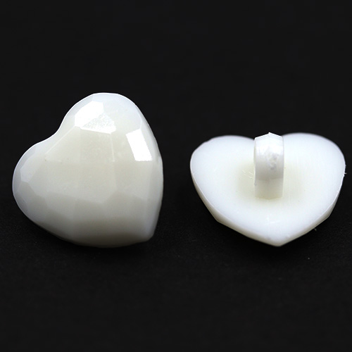 14818 Sullivans 15mm Kids Plastic Button With Shank - White Heart - 35 In A Tube