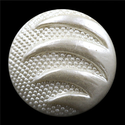 14835 Sullivans 13mm Round Plastic Button With Pearl Detailing - 44 In A Tube 
