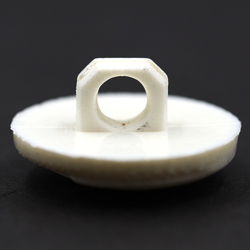 14837 Sullivans 18mm Round Plastic Button With Pearl Detailing - 20 In A Tube 