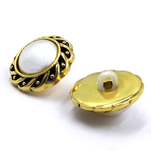 14848 Sullivans 15mm Round Pearl Plastic Button Surrounded With Gold Detailing - 20 In A Tube 